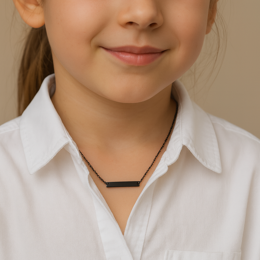 Colgante Barra niña negro M&R Signature